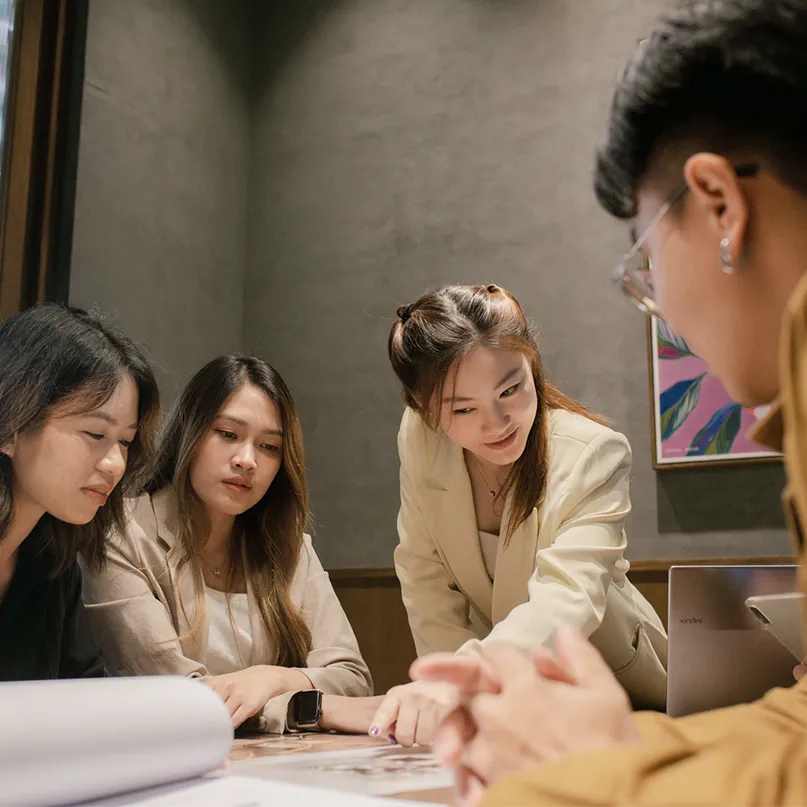 ทีม Bubulaalaa ให้คำปรึกษาด้านธุรกิจ