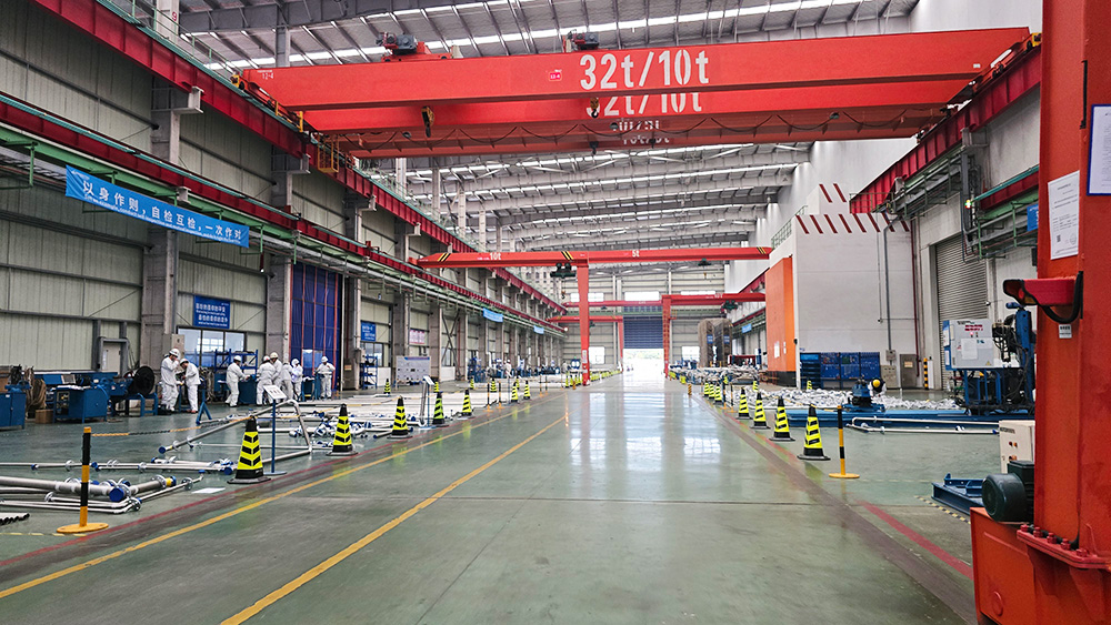 ภาพโรงงานขนาดใหญ่ในจีนที่ทีม BUBULAALAA พาผู้บริหารจาก CPF เข้าเยี่ยมชม เพื่อประเมินศักยภาพการผลิตและมาตรฐานความน่าเชื่อถือในระดับอุตสาหกรรม